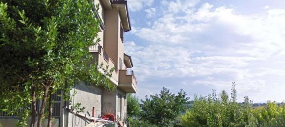 Квартира с 10 комнатами в Петритоли, Италия № 195358 6