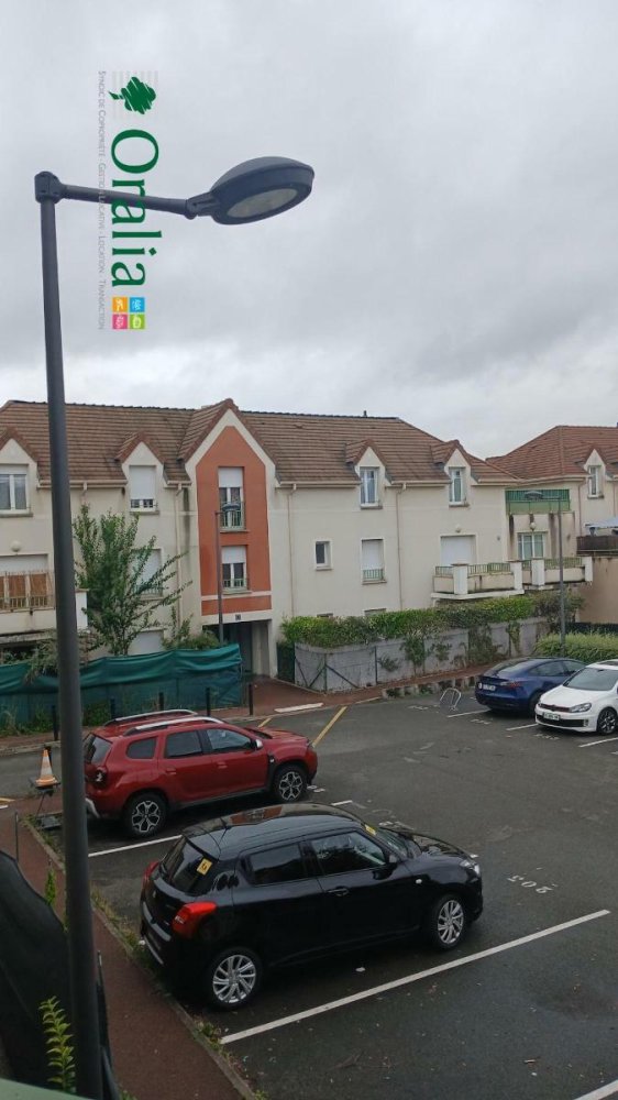 1 bedroom Duplex in Persan, France No. 298935