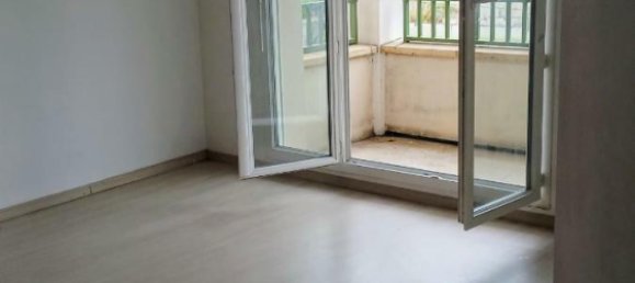 1 bedroom Duplex in Persan, France No. 298935 8