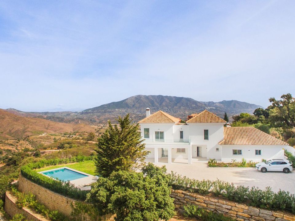 4 bedrooms Villa in Ojen, Spain No. 274260