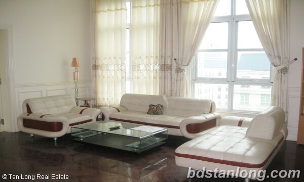 Квартира с 4 спальнями в Намтыльем, Вьетнам № 6897