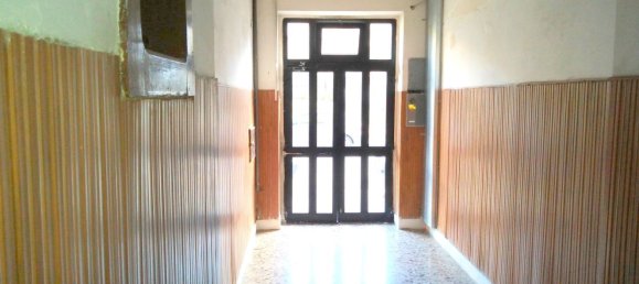 2-salle Appartement à Bari, Italy No. 259817 9