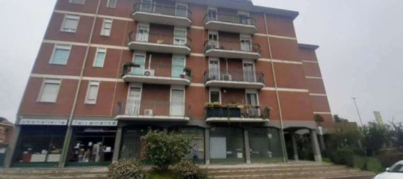 4-salle Appartement à Settimo Milanese, Italy No. 182703 2