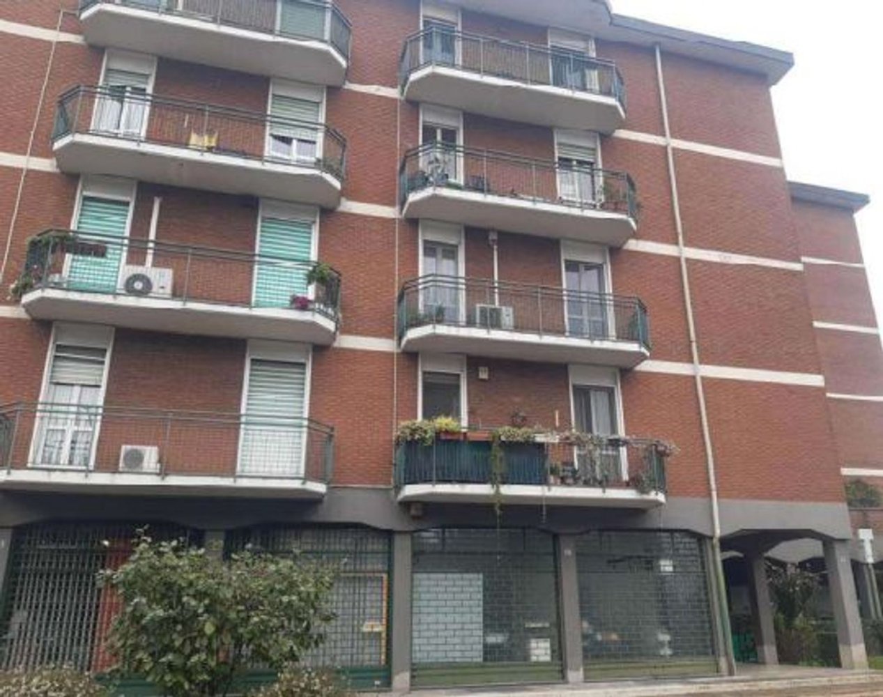 4-salle Appartement à Settimo Milanese, Italy No. 182703