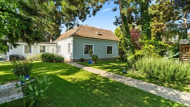  Land in Vienna, Austria No. 212988