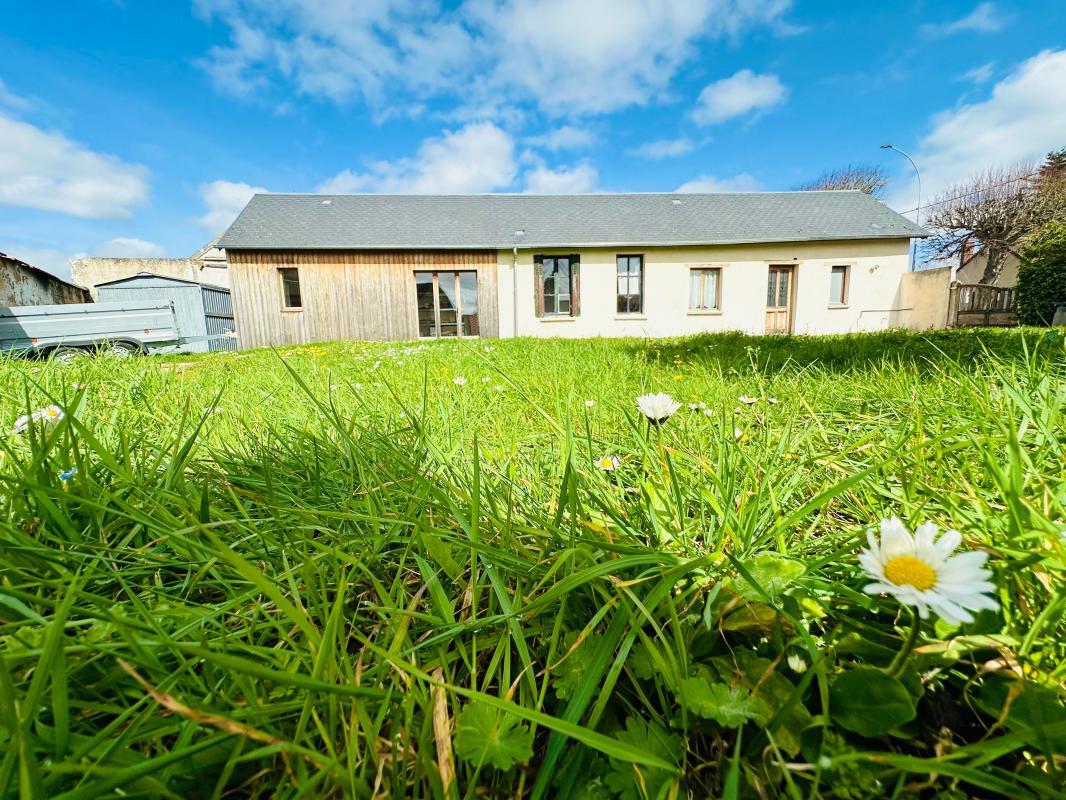 2 bedrooms House in Leves, France No. 88466