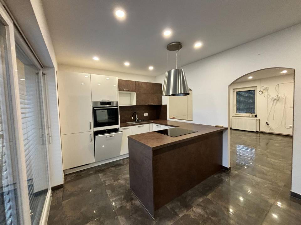 6 bedrooms House in Bockfliess, Austria No. 67488