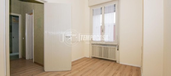 Квартира с 2 комнатами в Модена, Италия № 152466 3