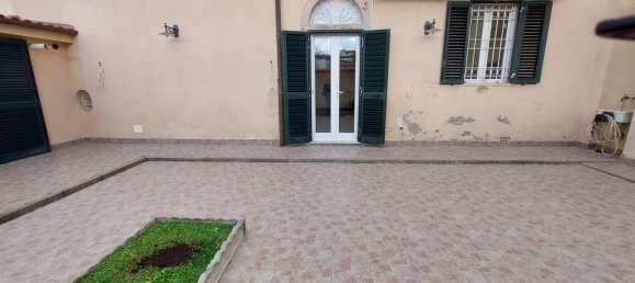 15غرفة شقة في Livorno, Italy رقم 222851 30