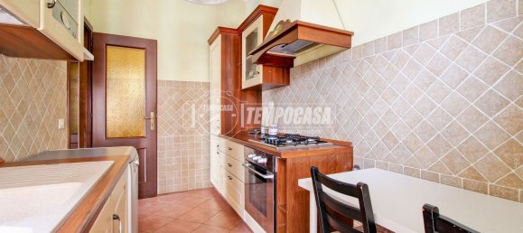 3 rooms Apartment in Rome, Italy No. 204027 10