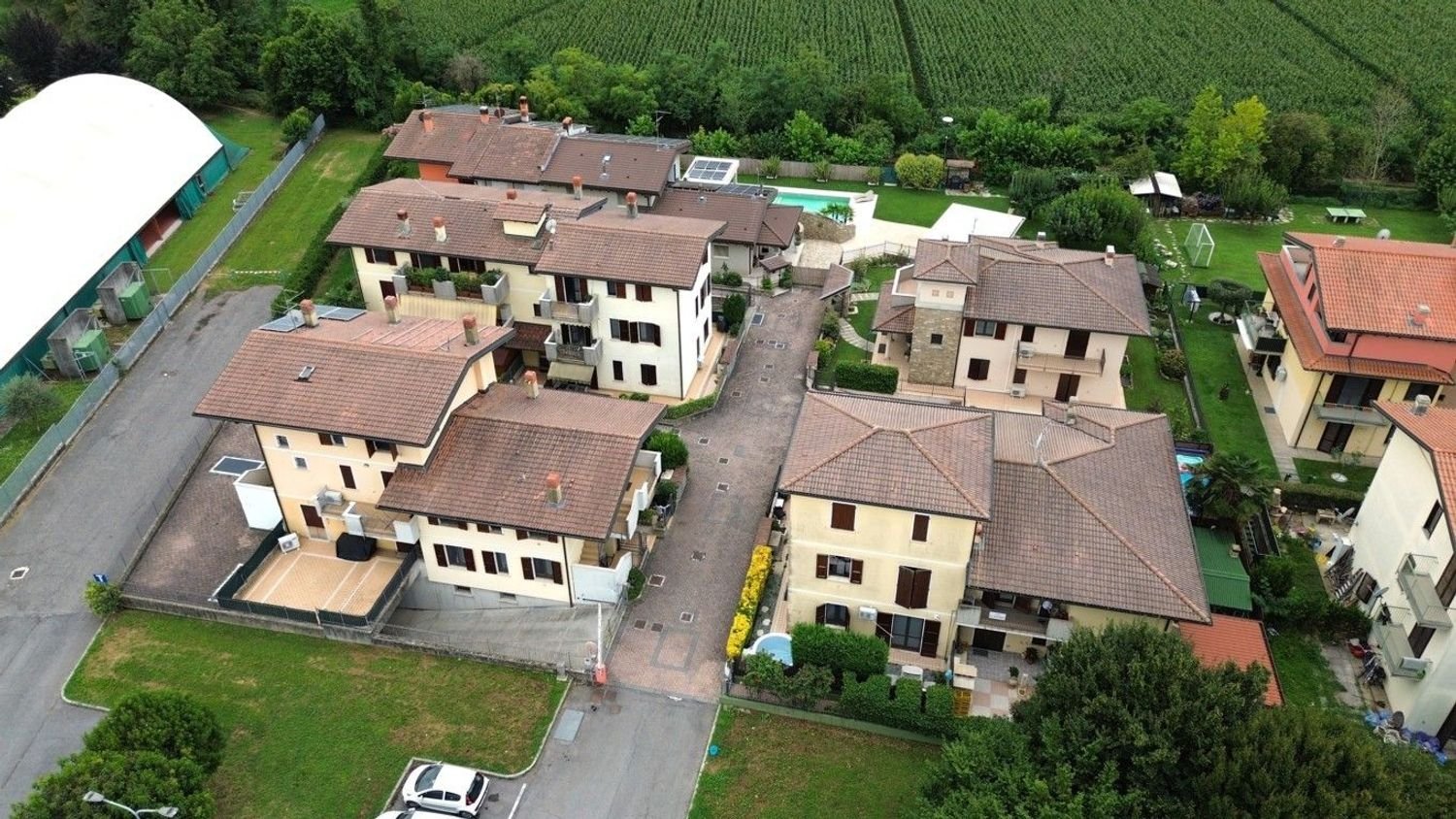 Apartamento de 3 habitaciónes en Telgate, Italy No. 283387