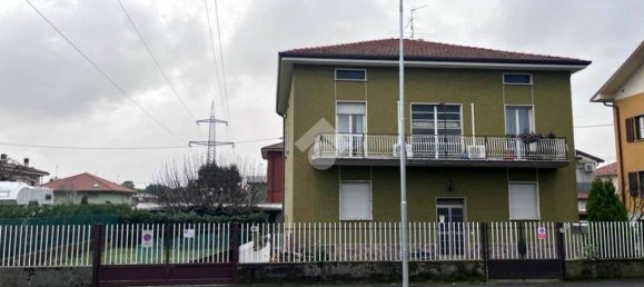 6 bedrooms Villa in Dalmine, Italy No. 130230 7