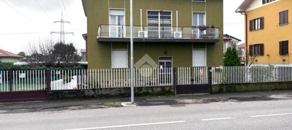 6 bedrooms Villa in Dalmine, Italy No. 130230 5