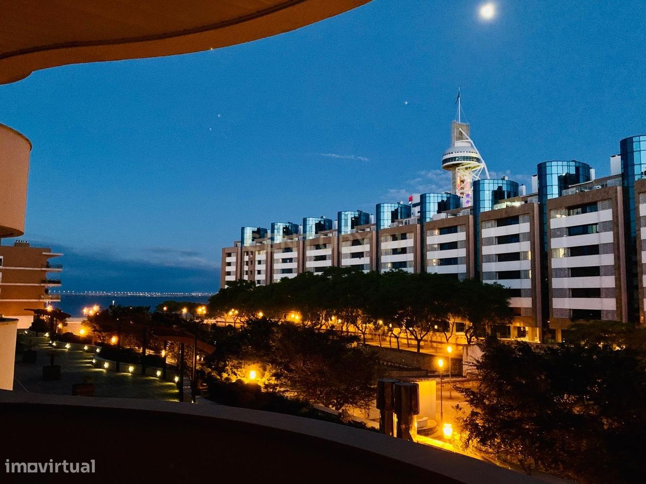 3 bedrooms Duplex in Lisbon, Portugal No. 132543