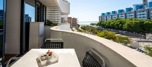 3 bedrooms Duplex in Lisbon, Portugal No. 132543 2