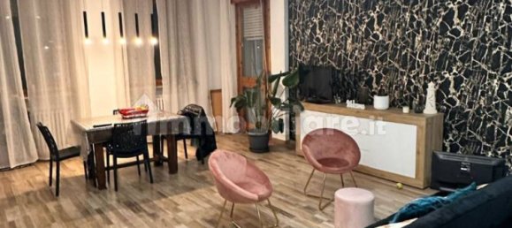 3 Schlafzimmer Wohnung in Turin, Italy, Nr. 257360 8