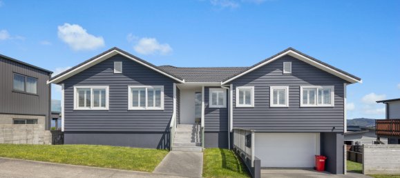 4 bedrooms House in Newlands, New Zealand No. 134 3