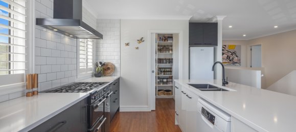 4 bedrooms House in Newlands, New Zealand No. 134 5