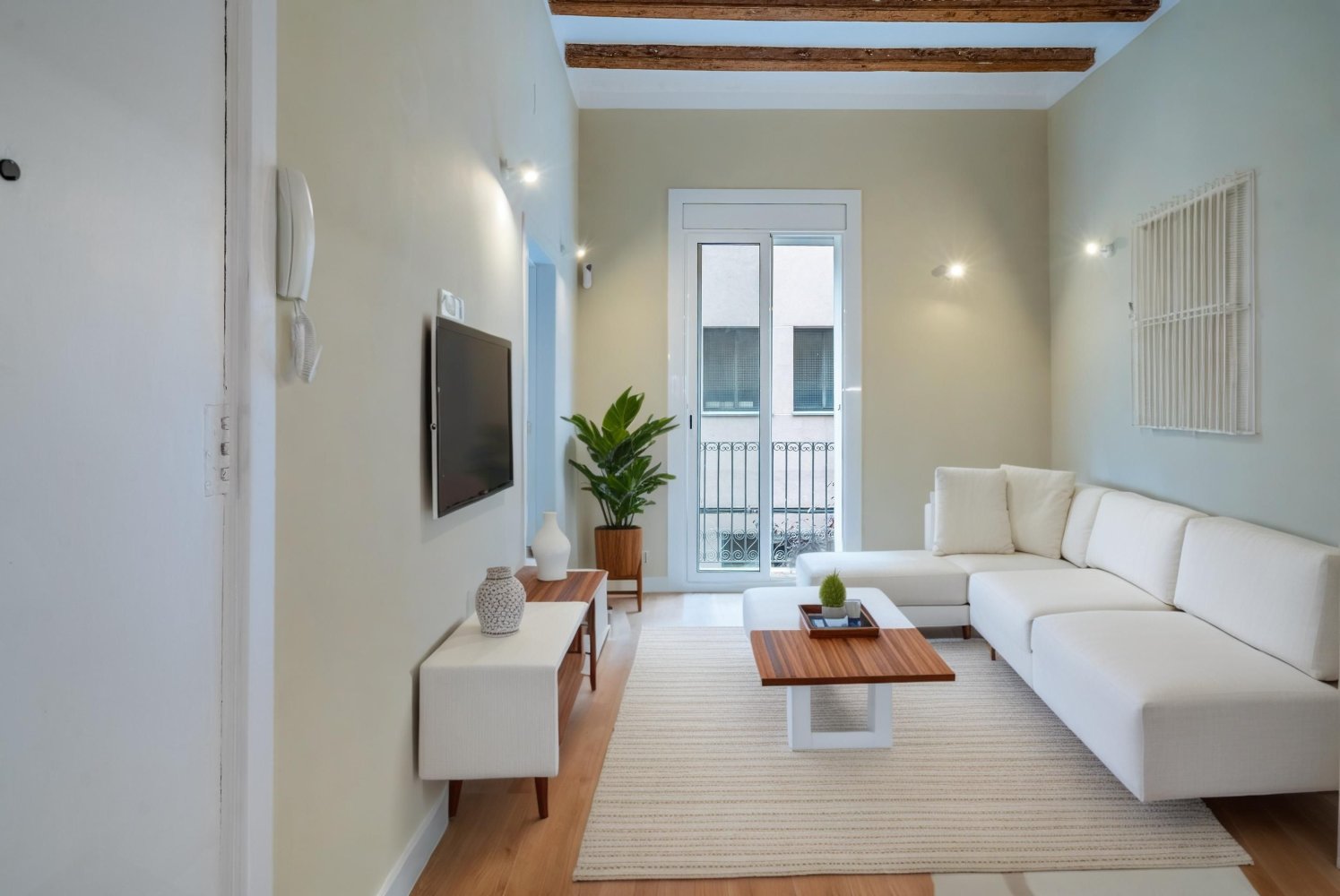 Apartamento de 2 dormitorios en Gràcia, Spain No. 248769