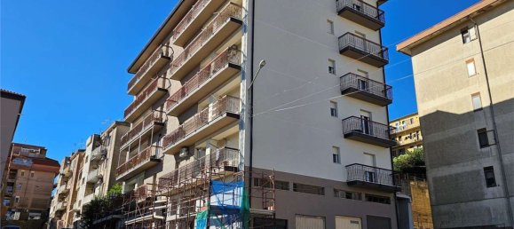 Apartamento de 4 habitaciónes en Enna, Italy No. 33825 2