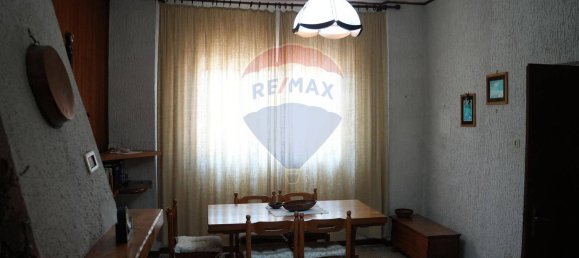 Casa de 14 habitaciónes en Frosolone, Italy No. 286190 10