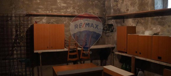 Casa de 14 habitaciónes en Frosolone, Italy No. 286190 42