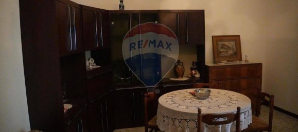 Casa de 14 habitaciónes en Frosolone, Italy No. 286190 16