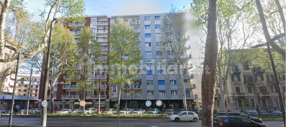 1 bedroom Apartment in Turin, Italy No. 9081 3