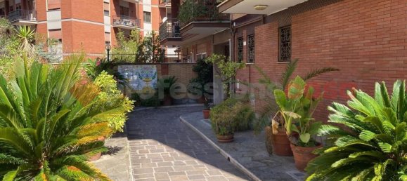 4 rooms Apartment in Rome, Italy No. 221214 6