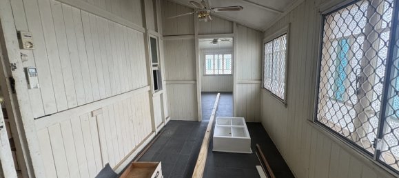 5 bedrooms House in Murgon, Australia No. 318 13