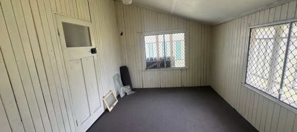 5 bedrooms House in Murgon, Australia No. 318 7