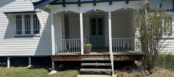 5 bedrooms House in Murgon, Australia No. 318 5