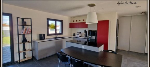 5 bedrooms Villa in Ain, France No. 302786 4