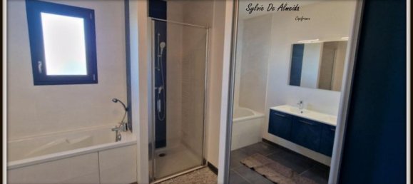 5 bedrooms Villa in Ain, France No. 302786 9