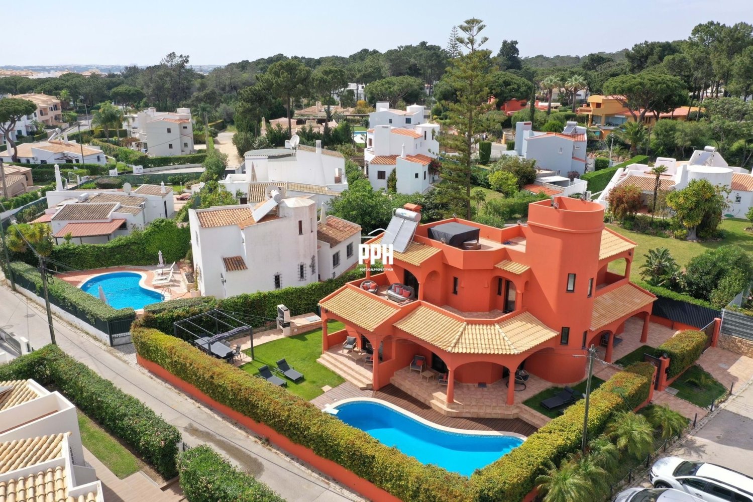 4 bedrooms Villa in Quarteira, Portugal No. 113529
