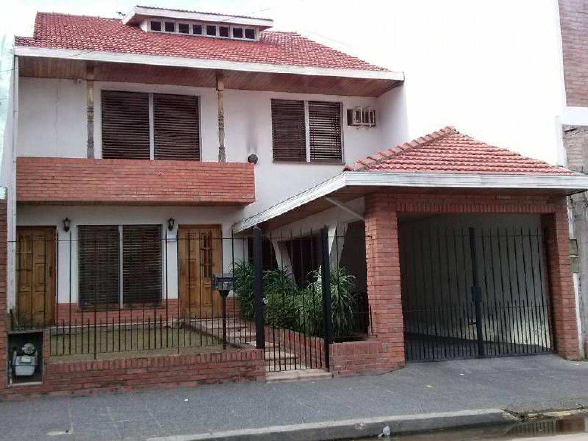 4 bedrooms House in Lanus, Argentina No. 52818