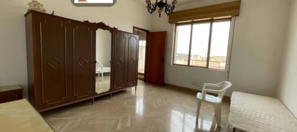 5-salle Appartement à Canicattini Bagni, Italy No. 350613 11