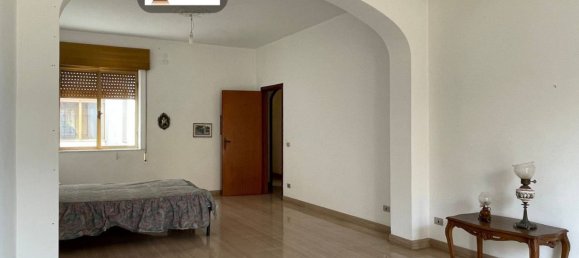 5-salle Appartement à Canicattini Bagni, Italy No. 350613 6