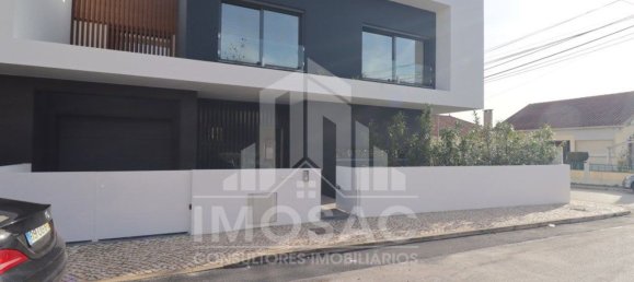 4 Schlafzimmer Haus in Loures, Portugal, Nr. 102864 2