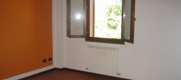 5 rooms Apartment in Soliera, Italy No. 230881 8