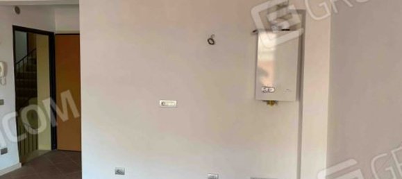 3 rooms Apartment in Ferrara, Italy No. 25076 7