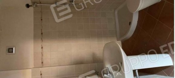 3 rooms Apartment in Ferrara, Italy No. 25076 10