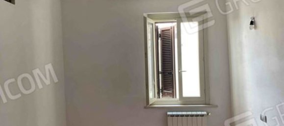 3 rooms Apartment in Ferrara, Italy No. 25076 5