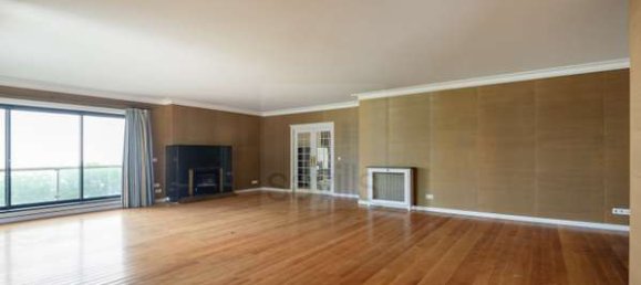 4 bedrooms Apartment in Porto, Portugal No. 195973 3