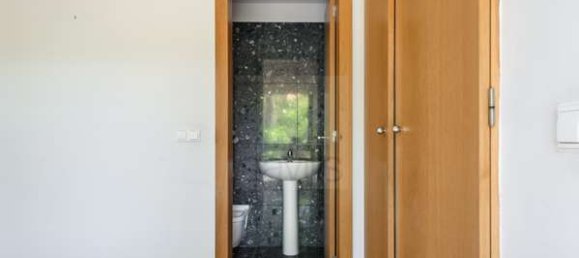 4 bedrooms Apartment in Porto, Portugal No. 195973 26