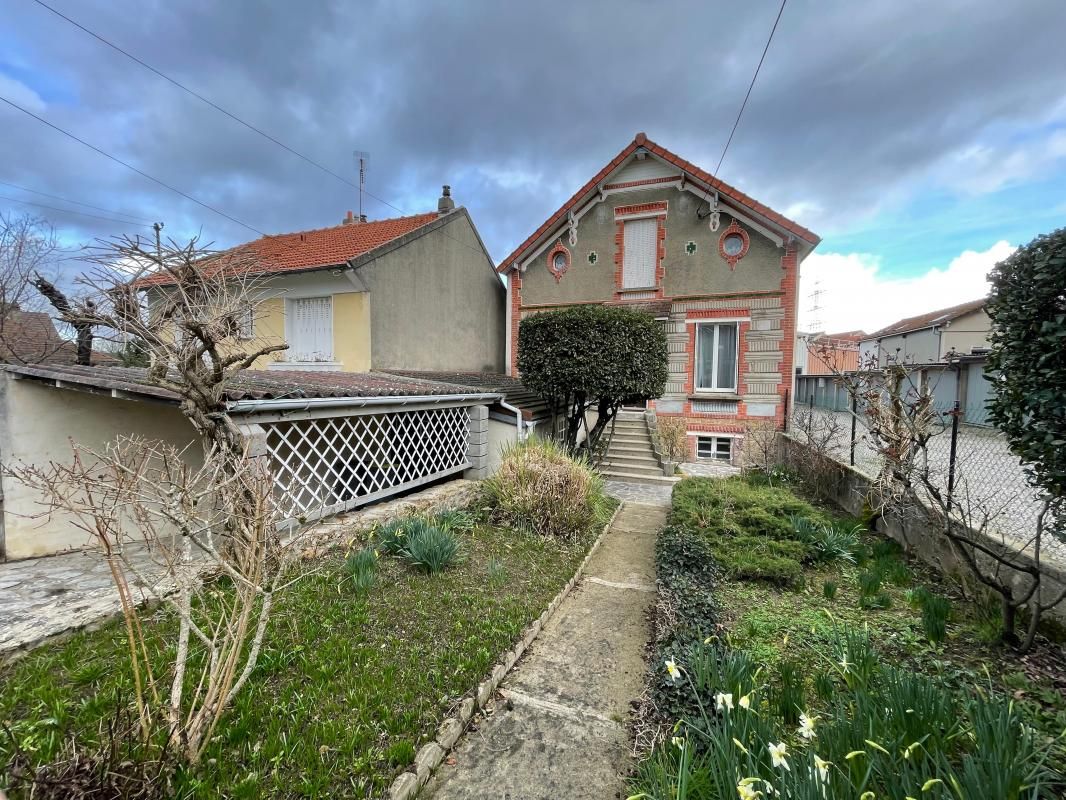 4 bedrooms House in Igny, France No. 188362