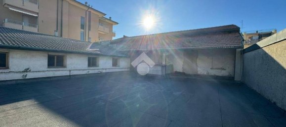 3 bedrooms House in Seregno, Italy No. 298518 10