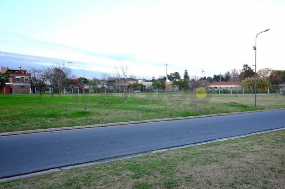 Grundstück in Quilmes, Argentina, Nr. 42128