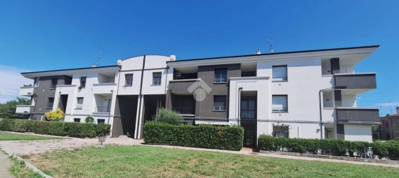 2 bedrooms Apartment in Medicina, Italy No. 268415 2