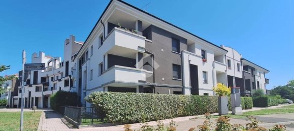 2 bedrooms Apartment in Medicina, Italy No. 268415 3